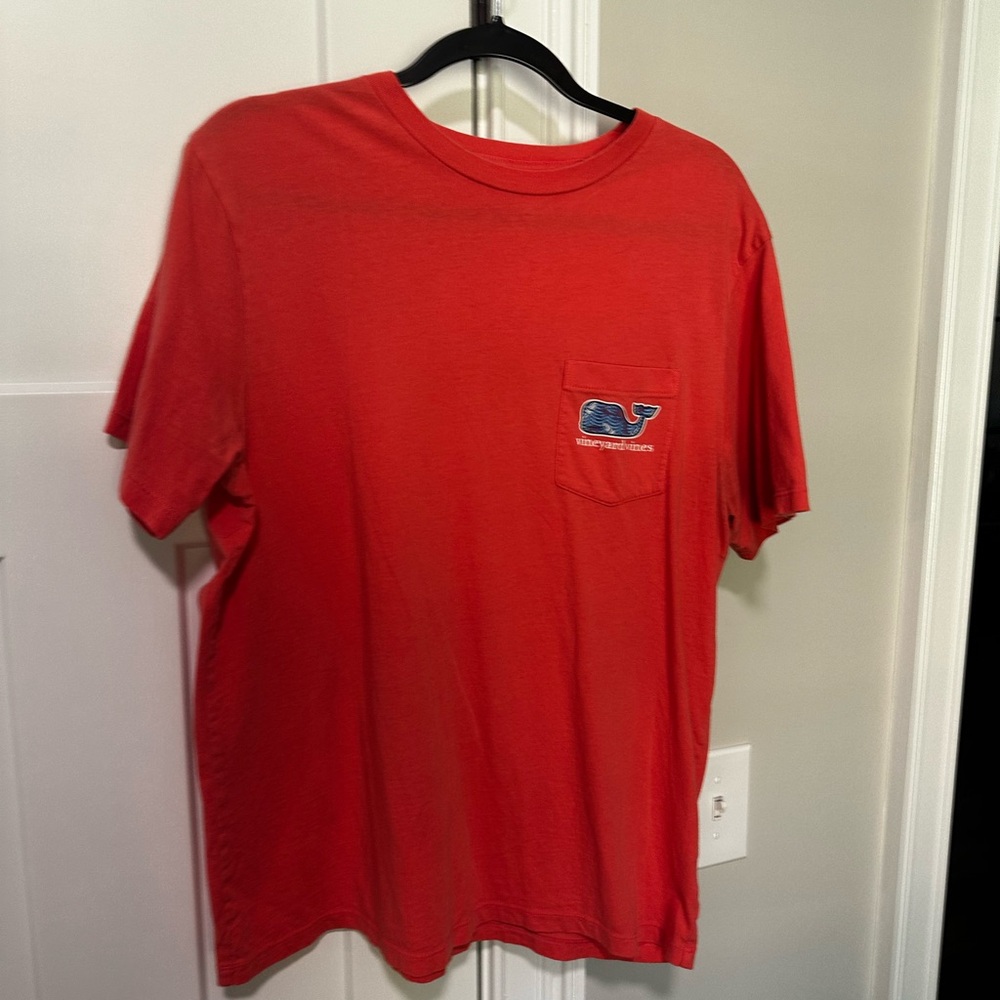 Vineyard Vines Coral T-Shirt, short sleeve, size M